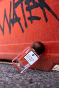 YOUNG & DEFIANT | Eau de Parfum | 50mL - 1.7oz - SOLENNE